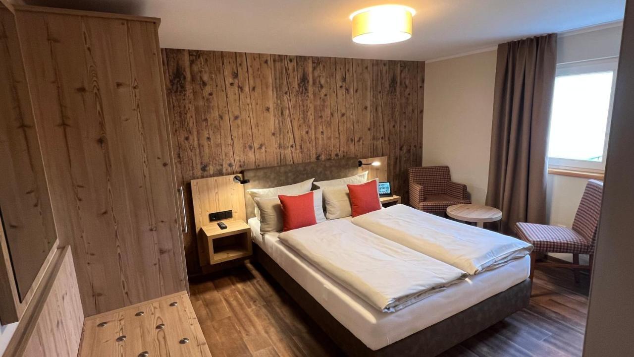 Dammschenke Gasthof & Hotel 쿠로르트존스도르프 외부 사진