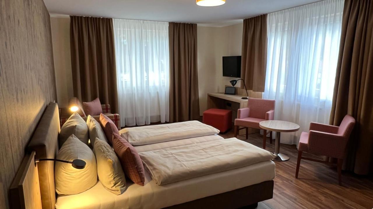 Dammschenke Gasthof & Hotel 쿠로르트존스도르프 외부 사진