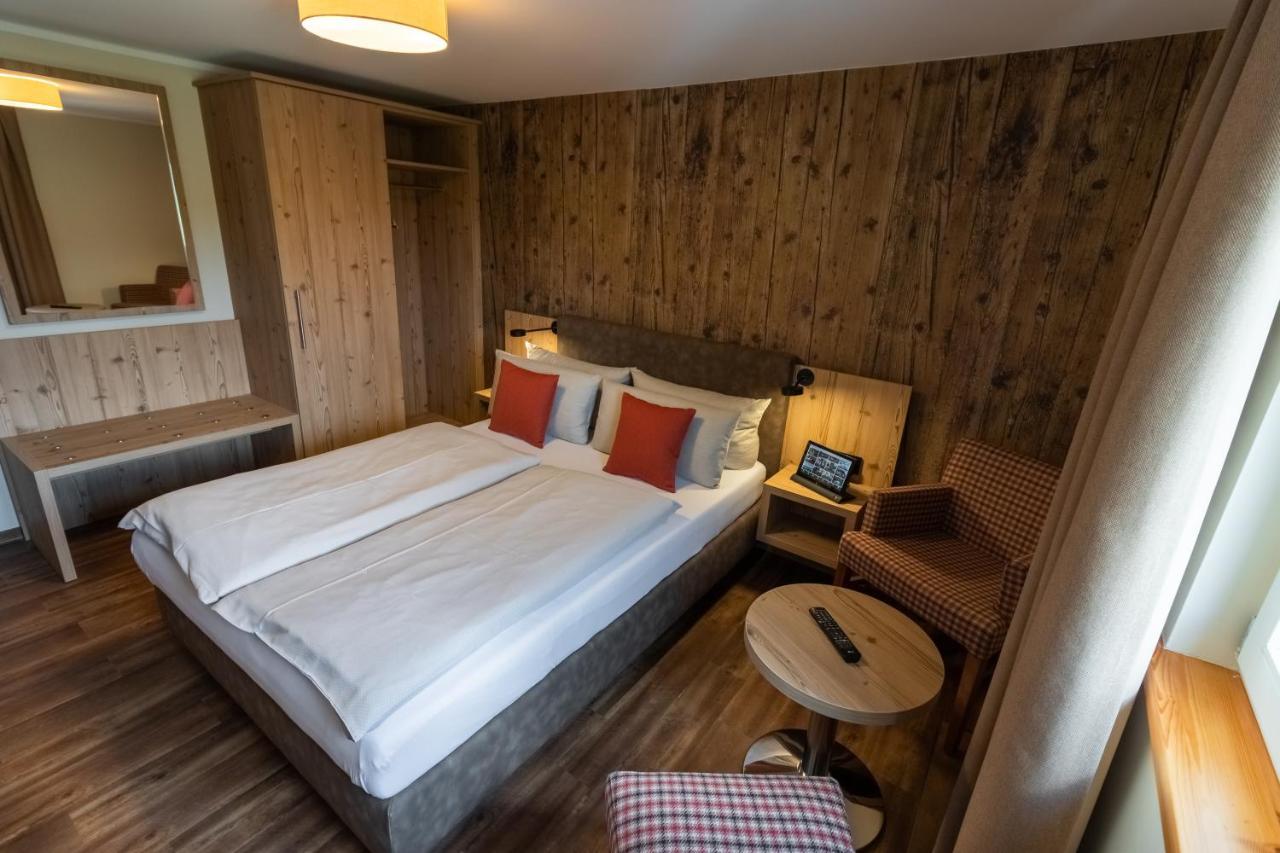 Dammschenke Gasthof & Hotel 쿠로르트존스도르프 외부 사진