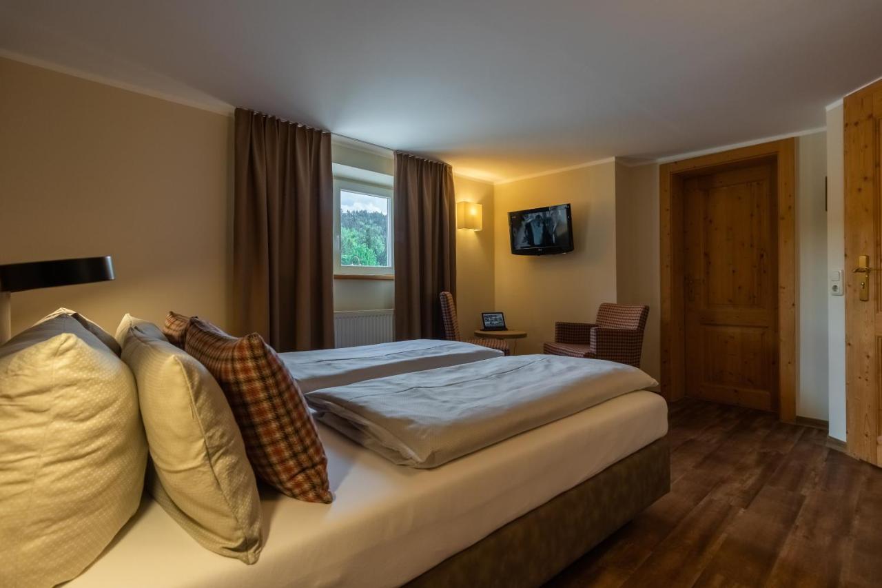 Dammschenke Gasthof & Hotel 쿠로르트존스도르프 외부 사진