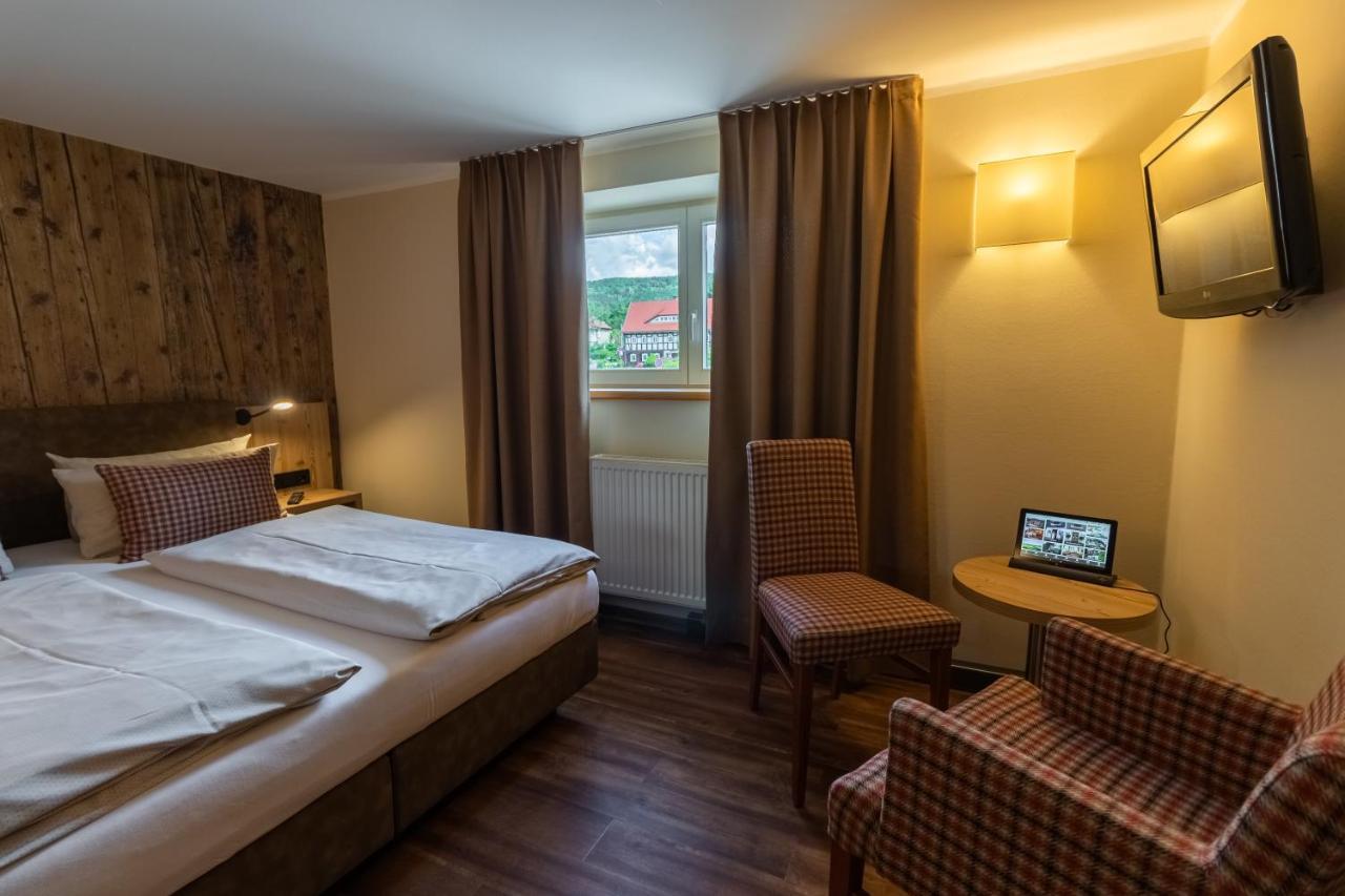 Dammschenke Gasthof & Hotel 쿠로르트존스도르프 외부 사진